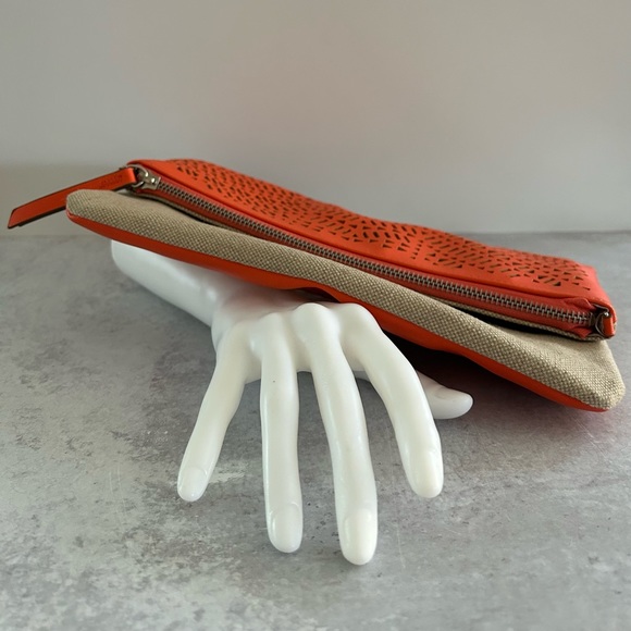 Stella & Dot Waverly Petite Convertible Crossbody Bag Natural Linen/Fresh Orange - Picture 16 of 16